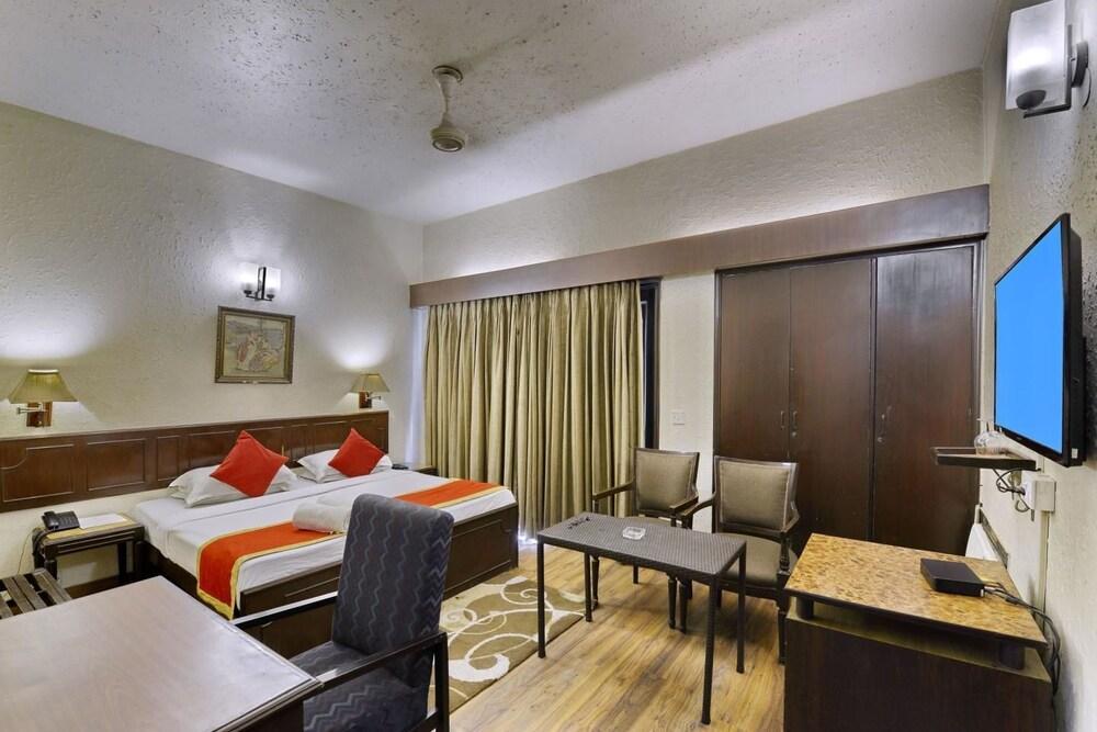 Collection O Hamilton Hotel New Delhi Bagian luar foto
